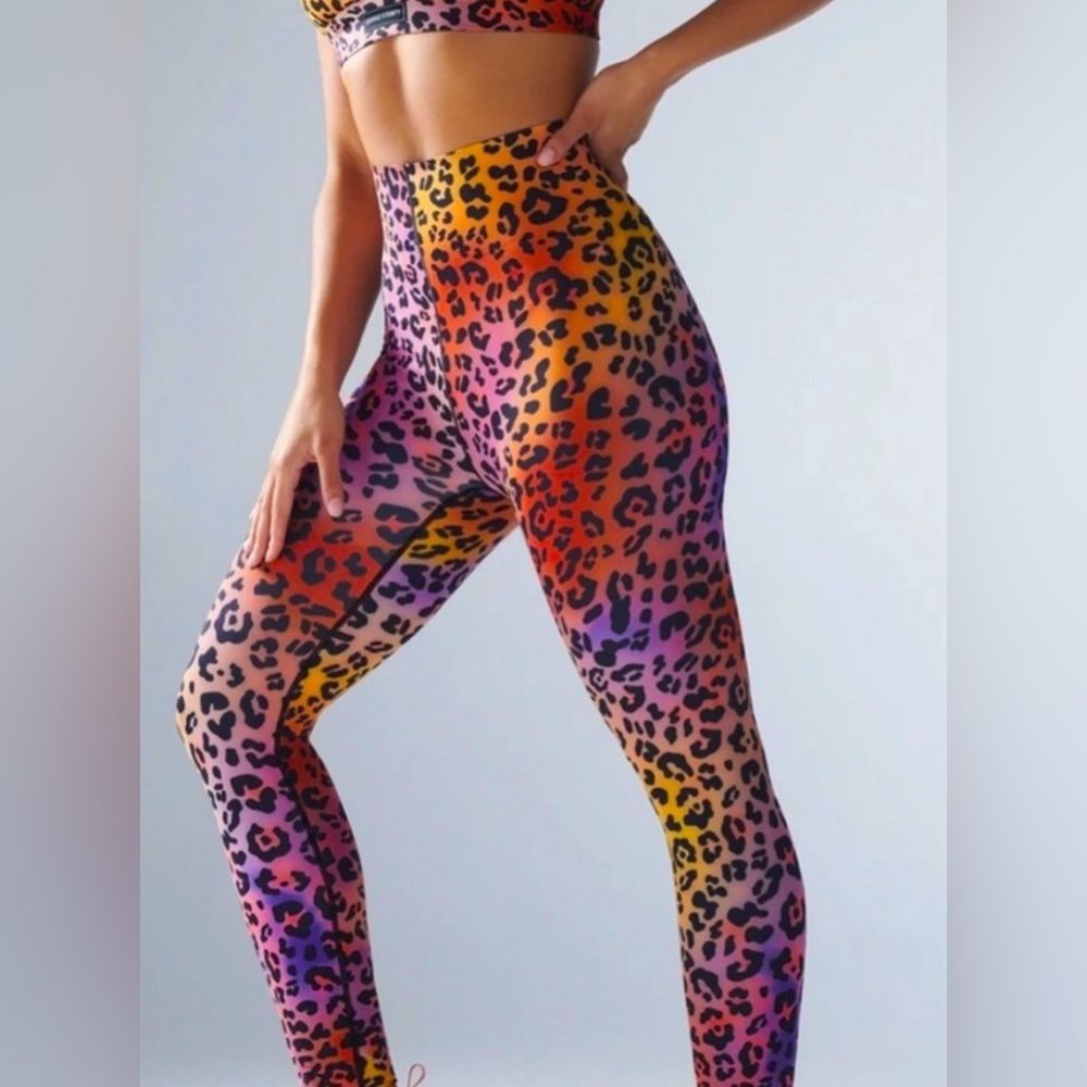 Savage X Fenty Rainbow Leopard Print Leggings size Small